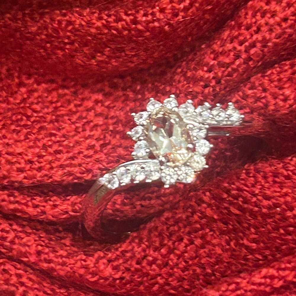 CLOSEOUT Stunning Brazilian Sunfire Beryl & White Zircon Ring. NWT